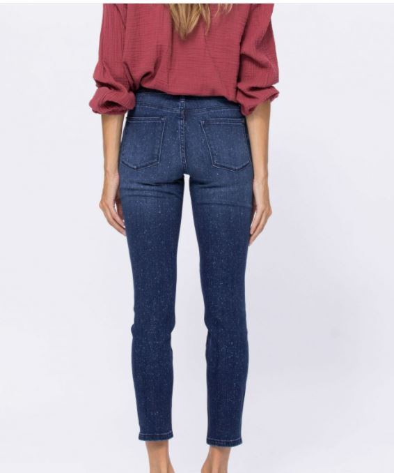 MID-RISE MINERAL WASH RELAXED FIT - Judy Blue